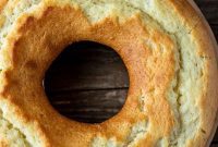 Moist Lemon Yogurt Cake
