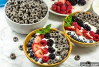 Fast & Fresh Berry Parfait for Busy Mornings
