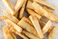 Golden Crunchy Yuca Fries