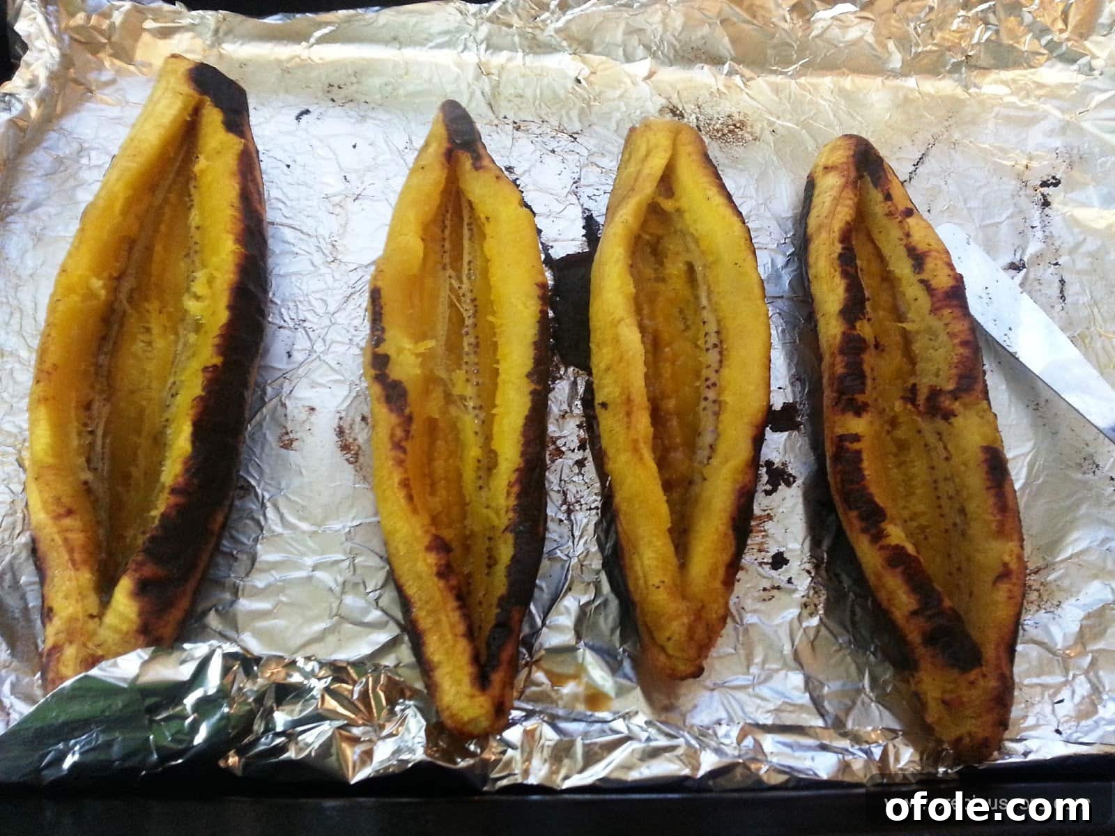 Plantain Boats: Unlock Your Creativity with Tropical Flavors 13 Another view of the opened plantain boat, ready for stuffing