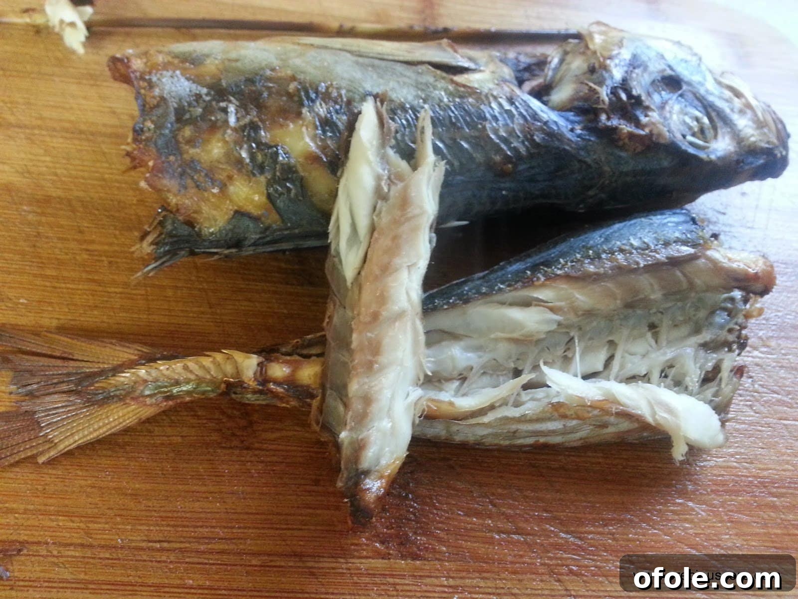 From Fresh to Fantastic: Drying Fish in Your Kitchen 10 Tasting a piece of the baked fish