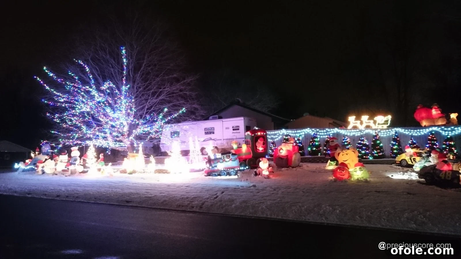 Christmas Lights and Holiday Sparkle 11 Elaborate Christmas light display on a house