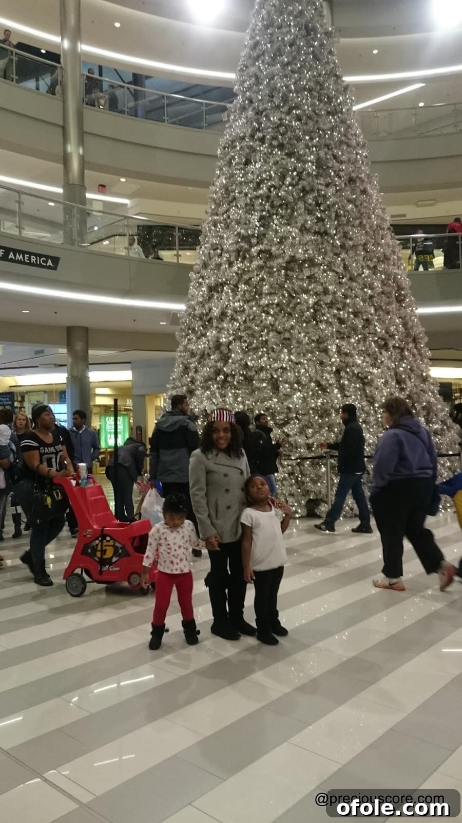 Christmas Lights and Holiday Sparkle 9 Children enjoying an activity at Mall of America