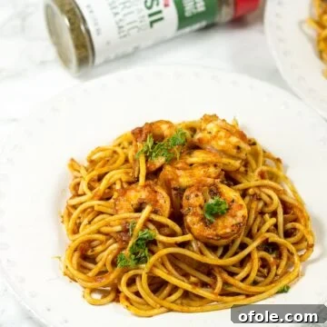 Blackened shrimp pasta - a flavorful pasta dinner made in 30 minutes. So easy, so delicious.
