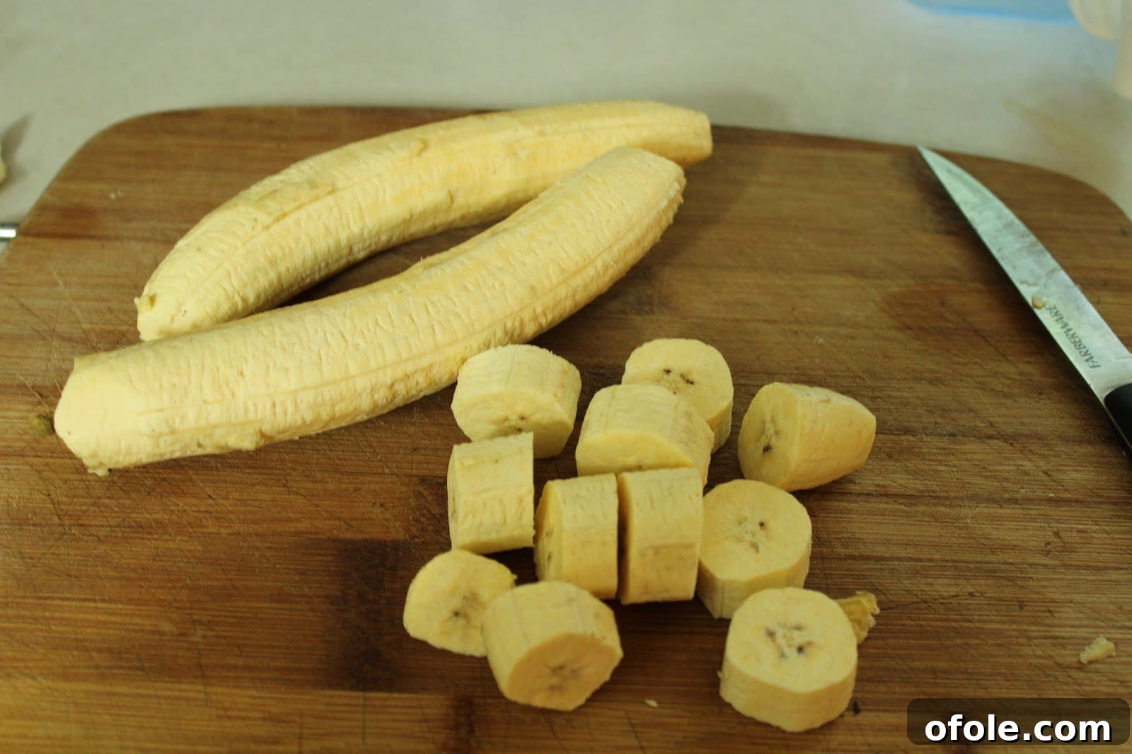Authentic Sese Plantain Porridge 3 Thickly sliced unripe plantains in a pot